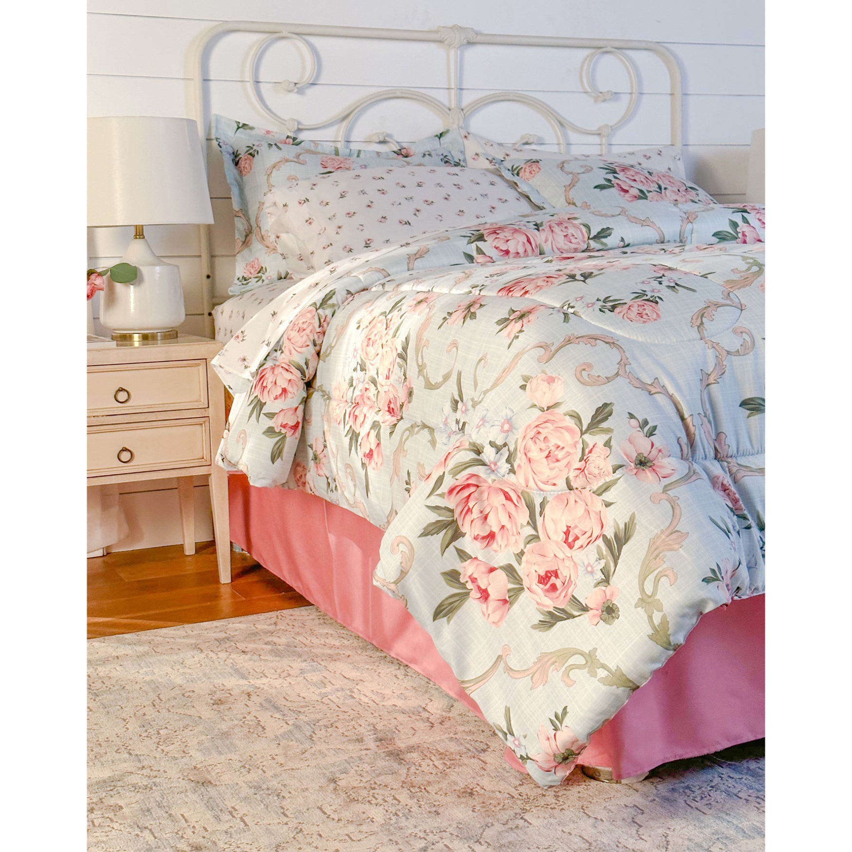 Wentworth Bed-in-a-Bag Comforter Set image number 1