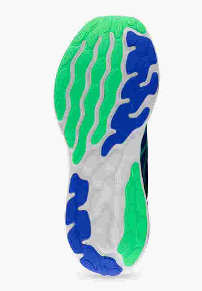 New Balance® M680 V8 Shoe image number 2