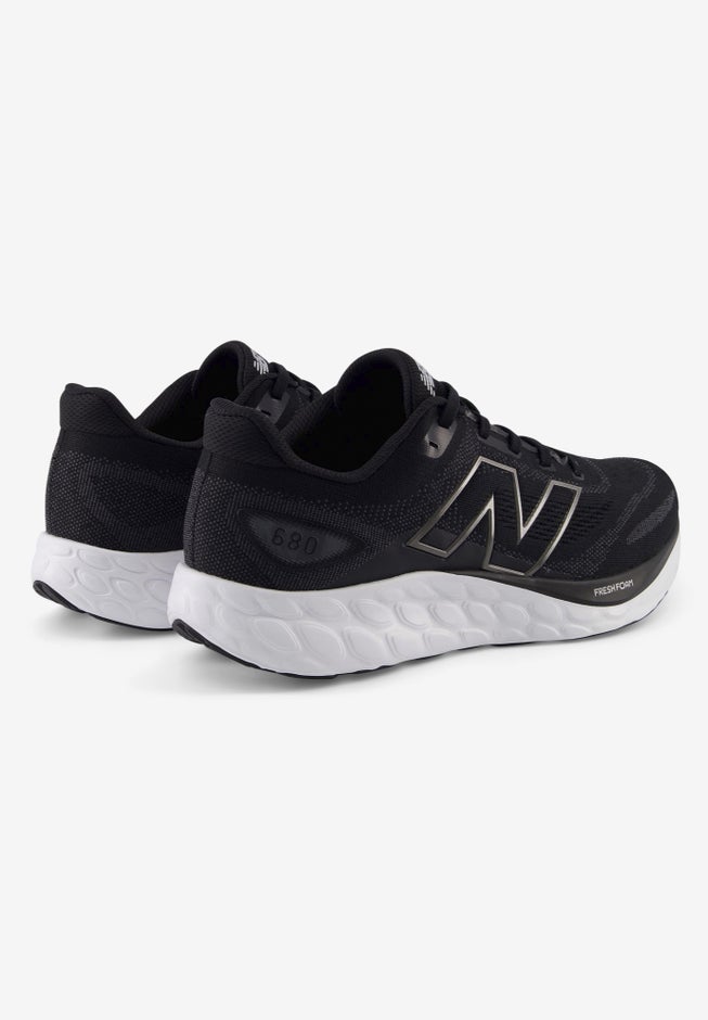 New Balance&reg; M680 V8 Shoe image number 3