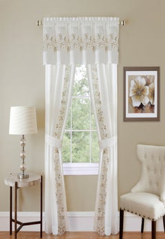 Fairfield 5 Piece Window Set
