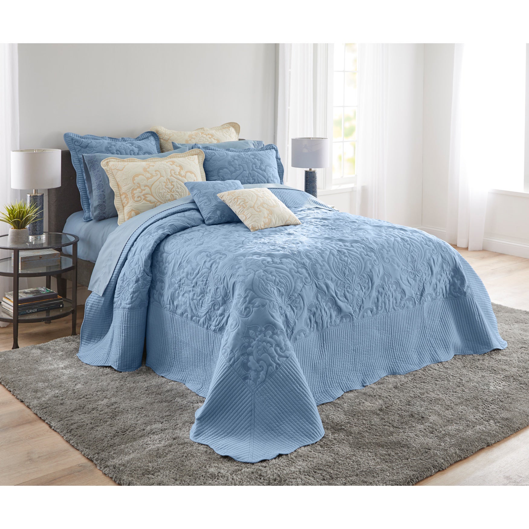 Amelia Bedspread image number 0