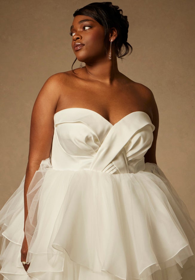 Bridal by ELOQUII Strapless Princess Gown With Full Pleated Skirt image number 5