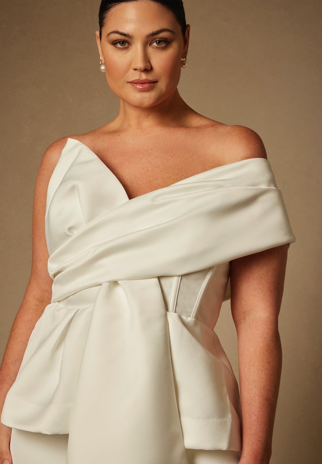 Bridal by ELOQUII Sculptural Top image number null