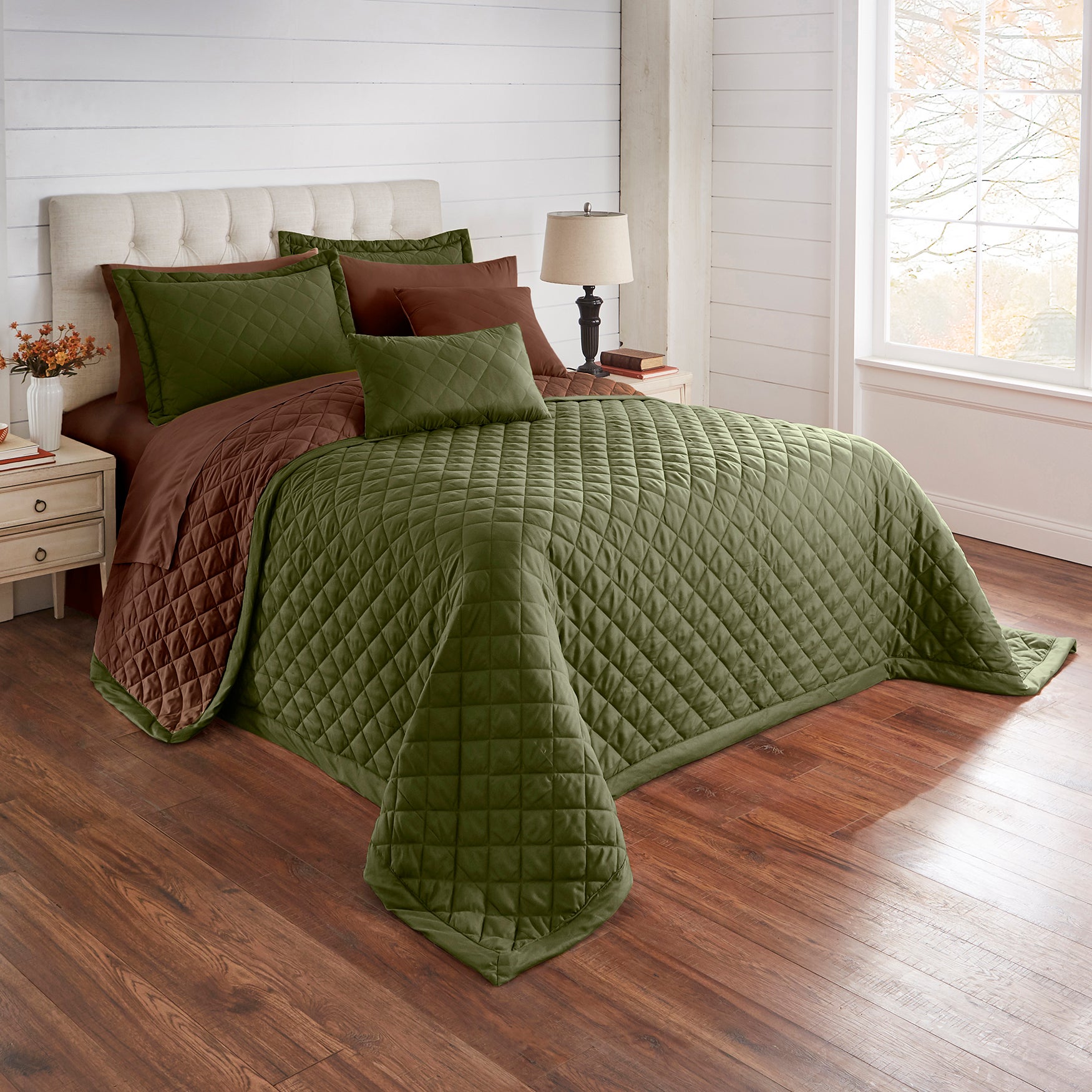 BH Studio Reversible Quilted Bedspread image number 0
