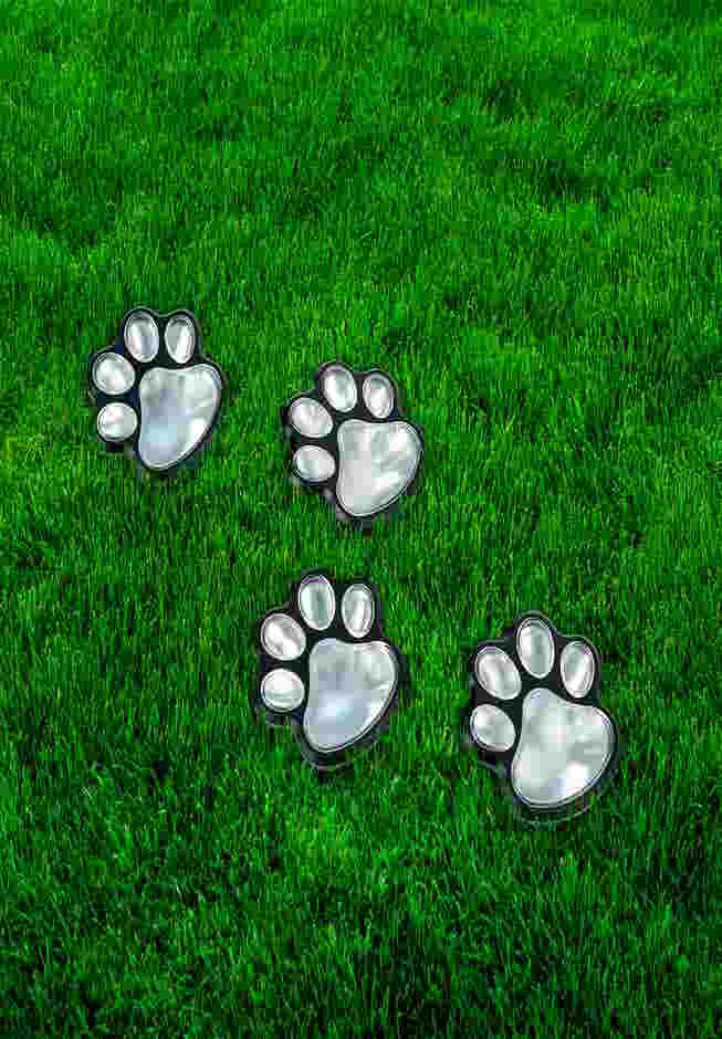 Paw Print Pathway Lights, Set of 4 image number 0
