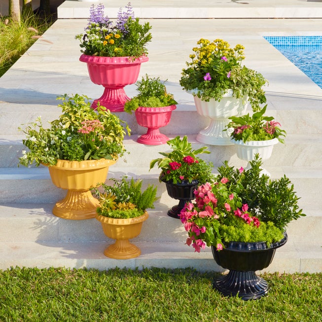 Set of 2 Urn Planters image number 0