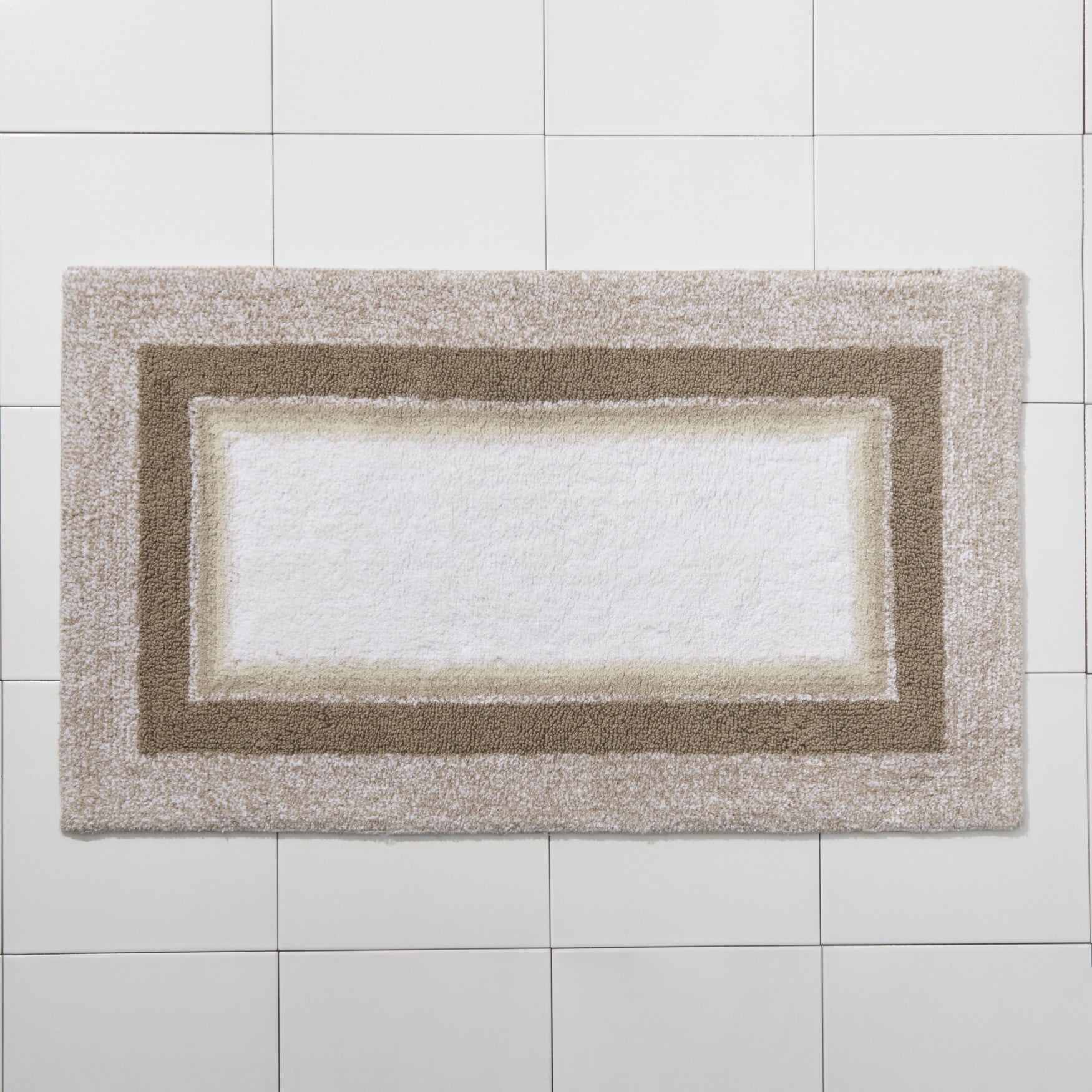 Amore Ombre Bath Rug image number 0