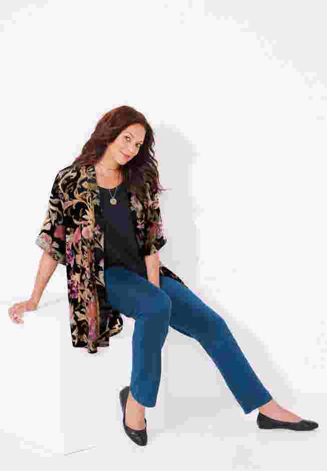 In-Vogue Velvet Kimono image number 6