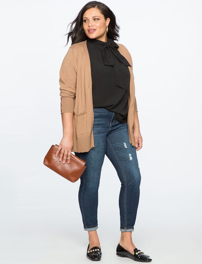 Classic Fit Peach Lift Distressed Skinny Jean image number null