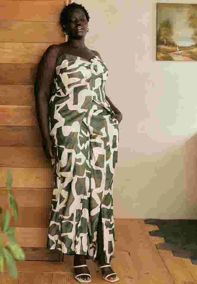 Pull On Wide Leg Pant with Slit Hem image number 3