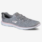 The Summits Quick Getaway Sneaker image number null