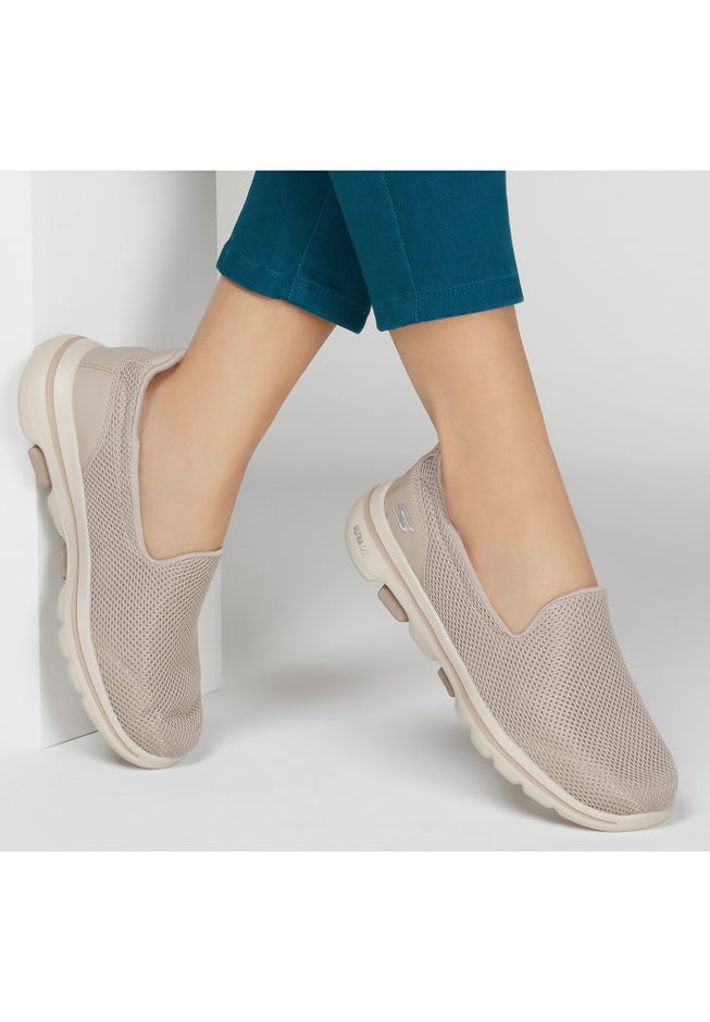 The Go Walk Slip-On image number 7