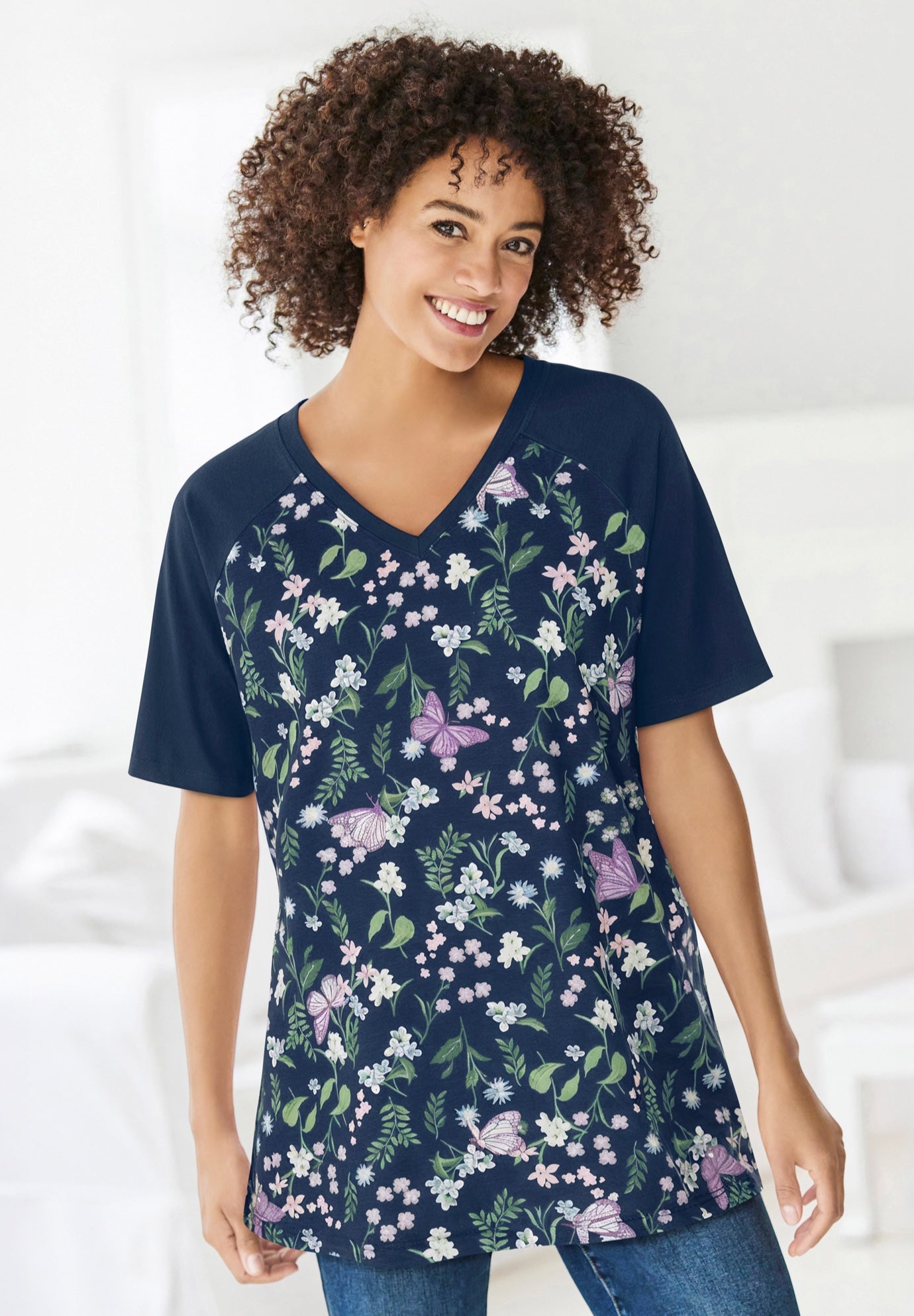 Elbow Sleeve V-Neck Baseball Tee image number 0