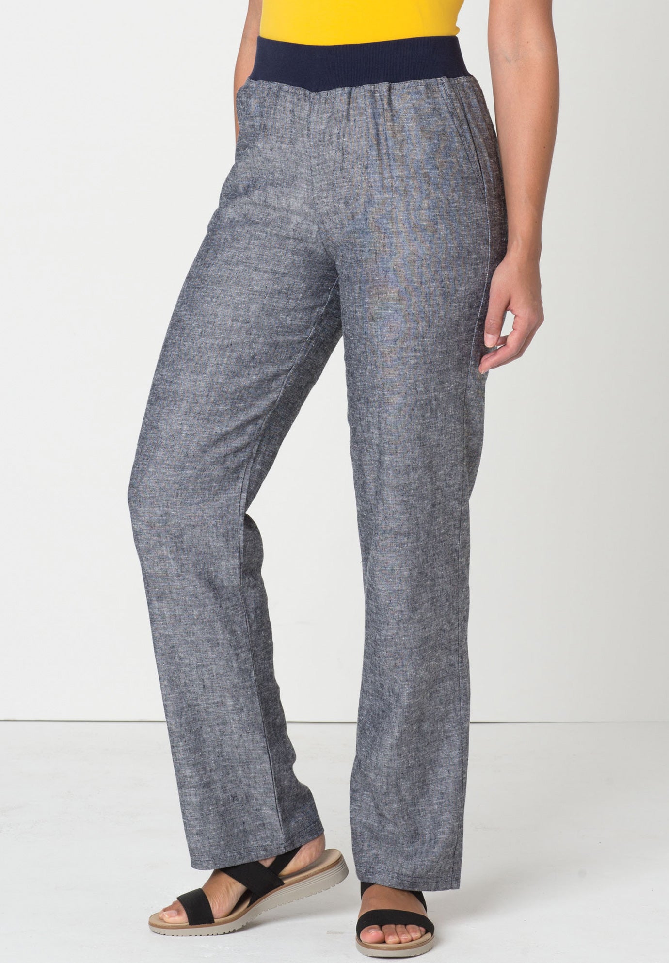 Pull-On Flex-Fit Elastic-Waist Stretch Denim Jeans Shorts image number 4