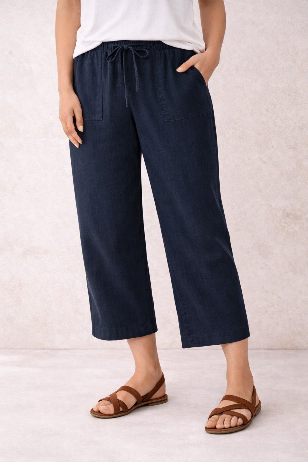 Linen-Blend Drawstring Elastic Waist Relaxed Fit Capris image number 0