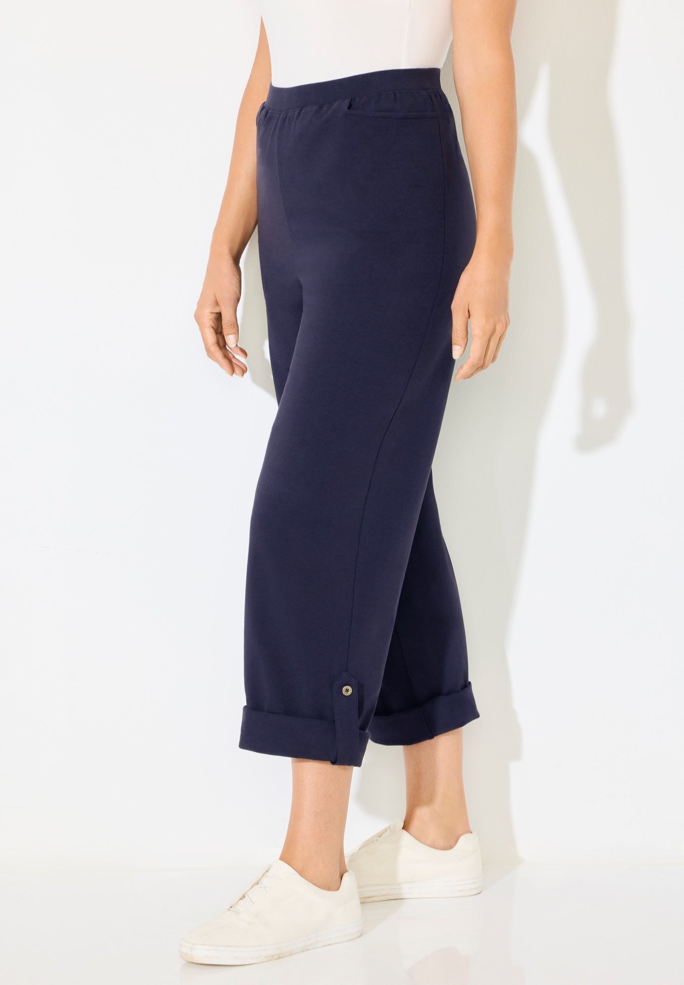 Suprema&reg; Studio Roll Tab Pant image number 2