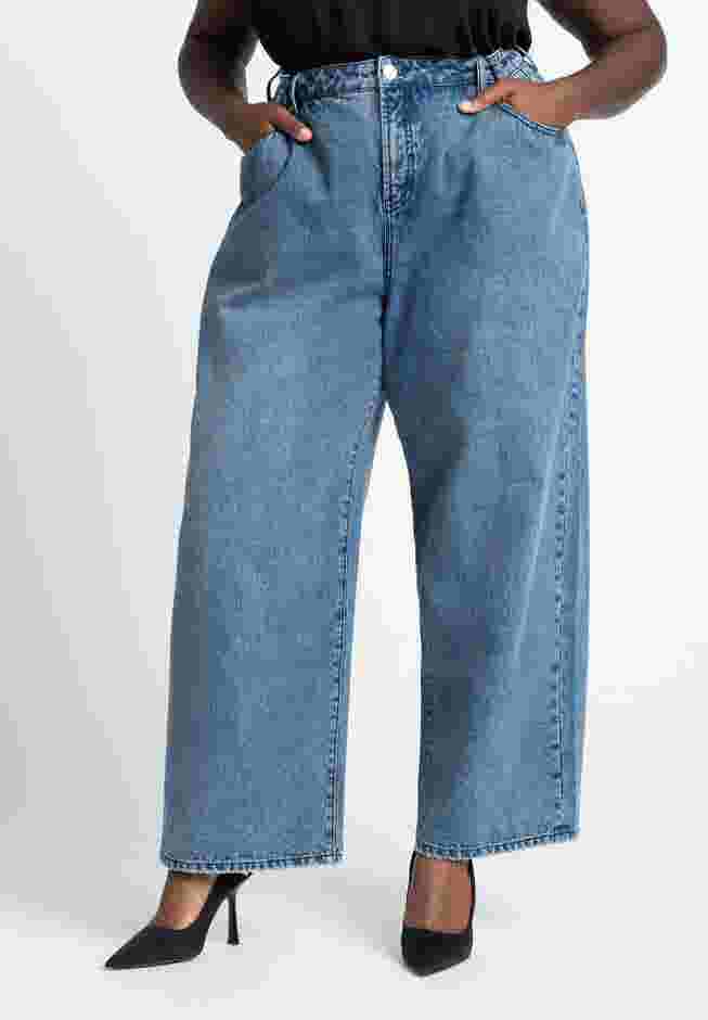 Slouchy Jean With Waistband Detail image number 2