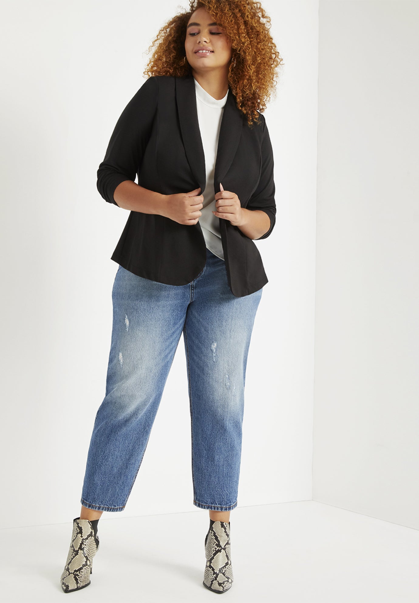 Ali Blazer image number 2