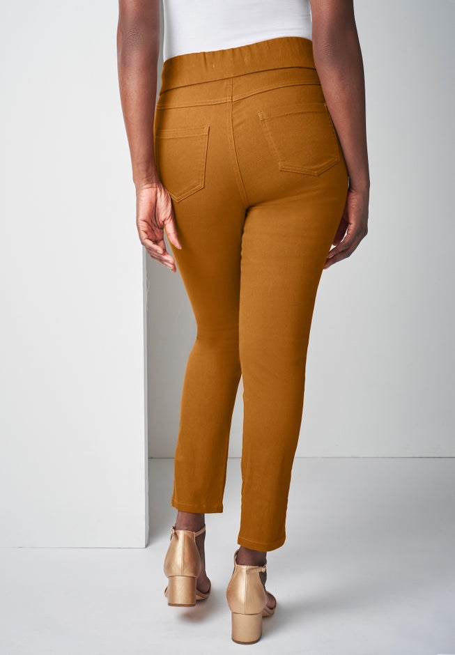 Comfort Waist Scalloped Ankle Jean image number 3