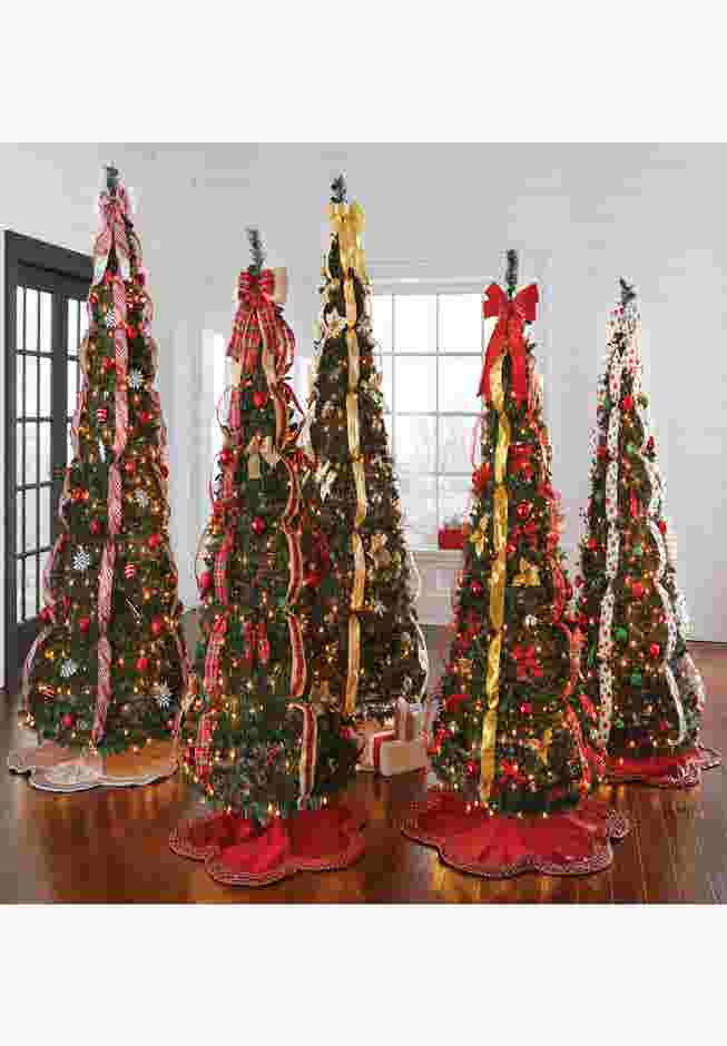 Scallop Edge Border Christmas Tree Skirt image number 3