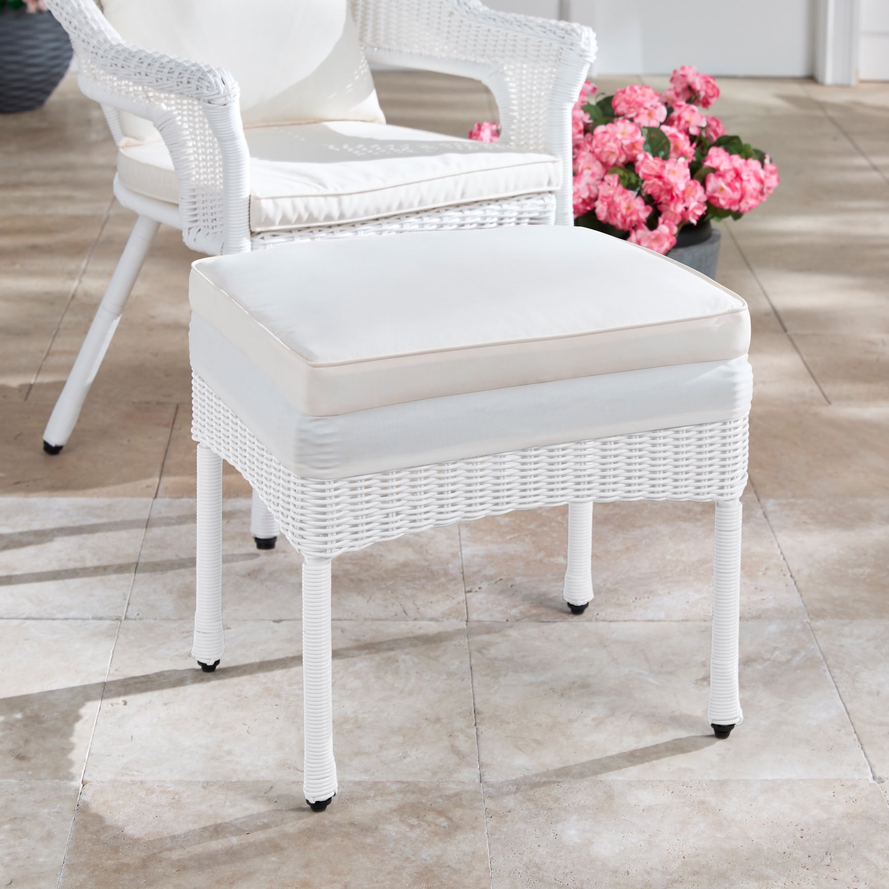 Roma All-Weather Resin Wicker Ottoman image number 0