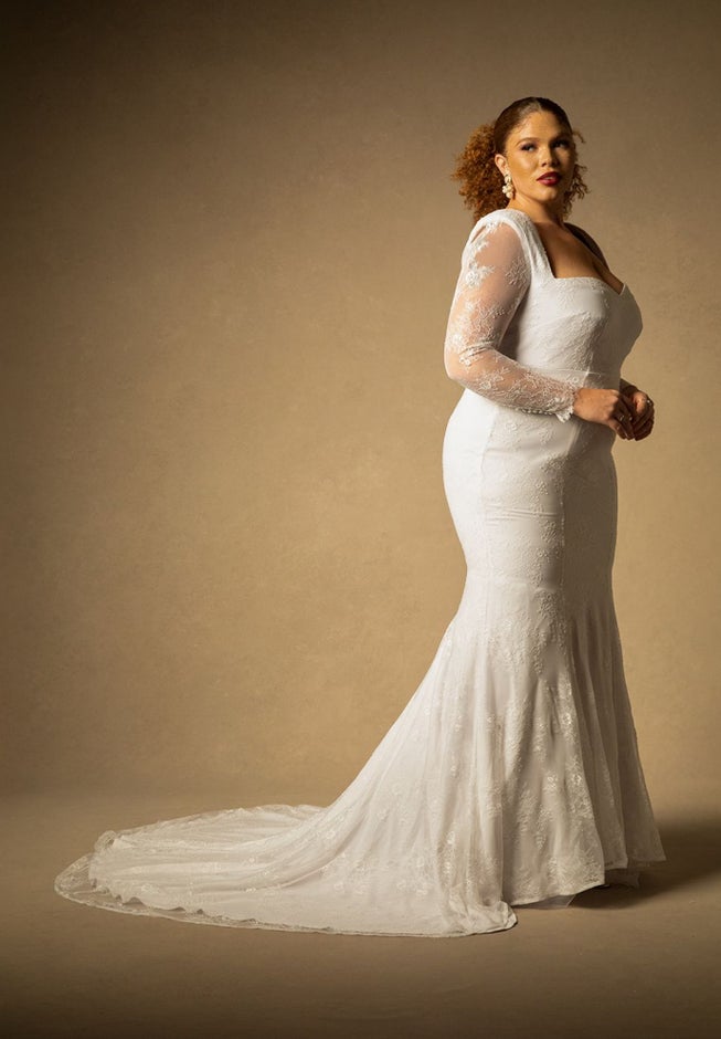 Bridal by ELOQUII Strong Shoulder Lace Gown image number 2
