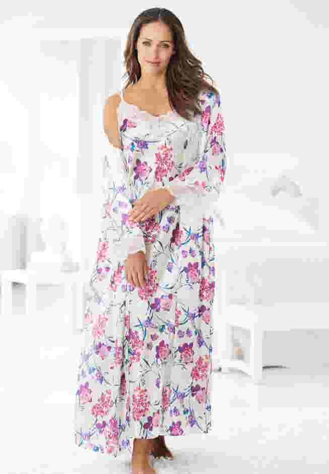 The Luxe Satin Long Peignoir Set image number 4