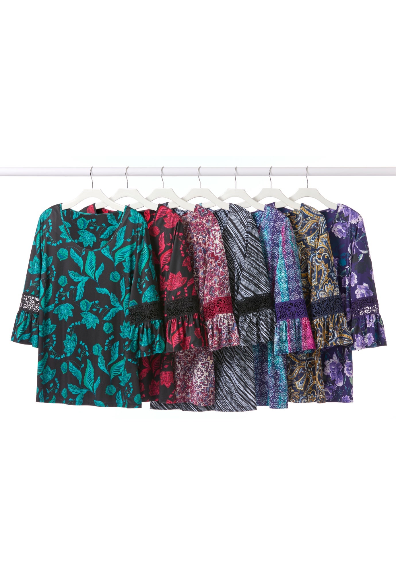 Dream Drape Bella Crochet Trim Top image number 4