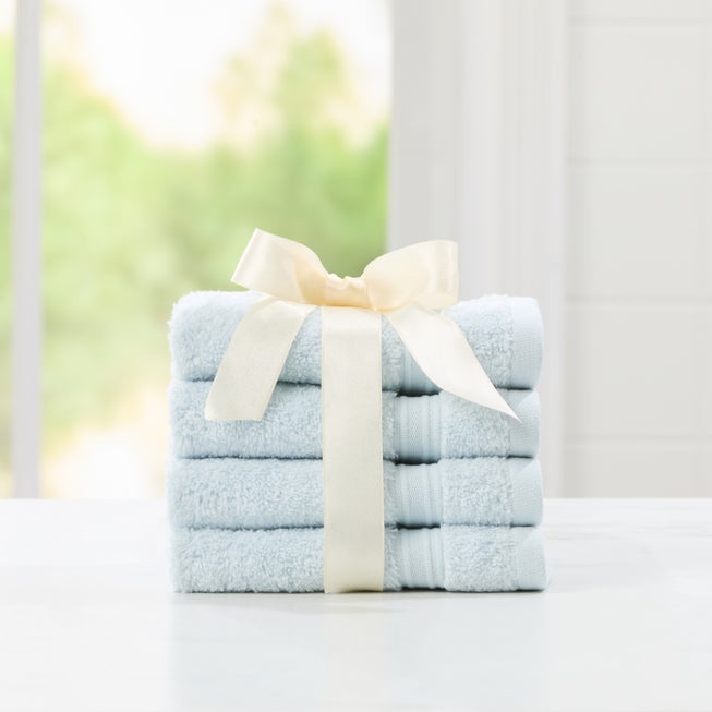 Amore Plush Wash Cloth 4-PC Set image number 0
