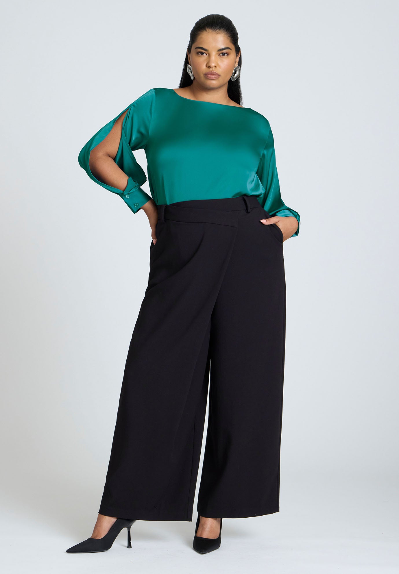 Boat Neck Blouse With Sleeve Slits image number 2