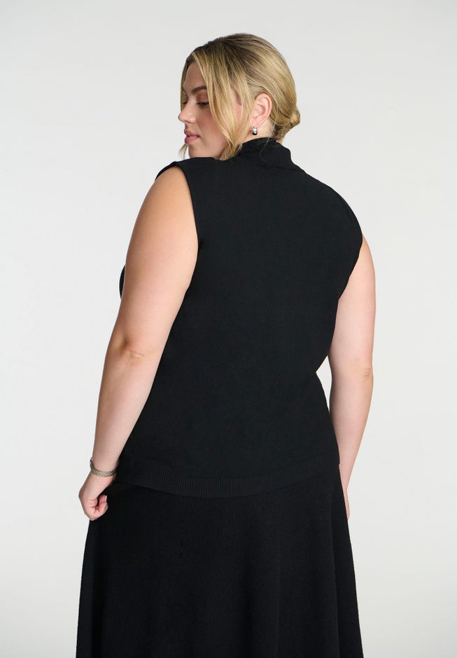 Turtleneck Sleeveless Sweater image number 1