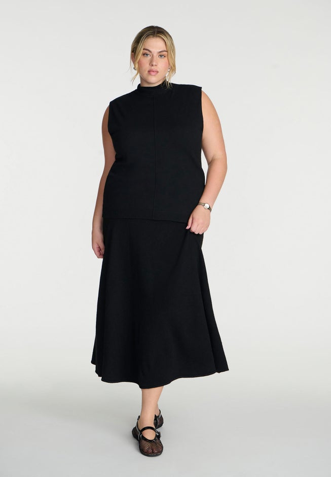 Turtleneck Sleeveless Sweater image number 3