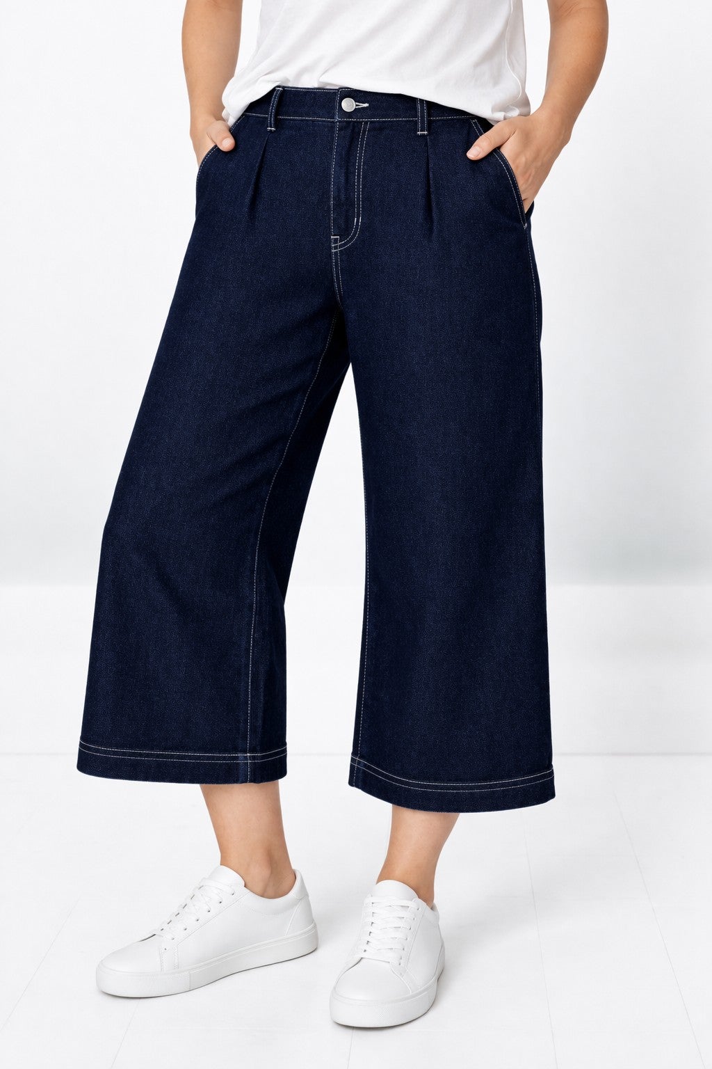 Lightweight Wide-Leg Crop Mid-Rise Elastic Waist Jeans image number 0