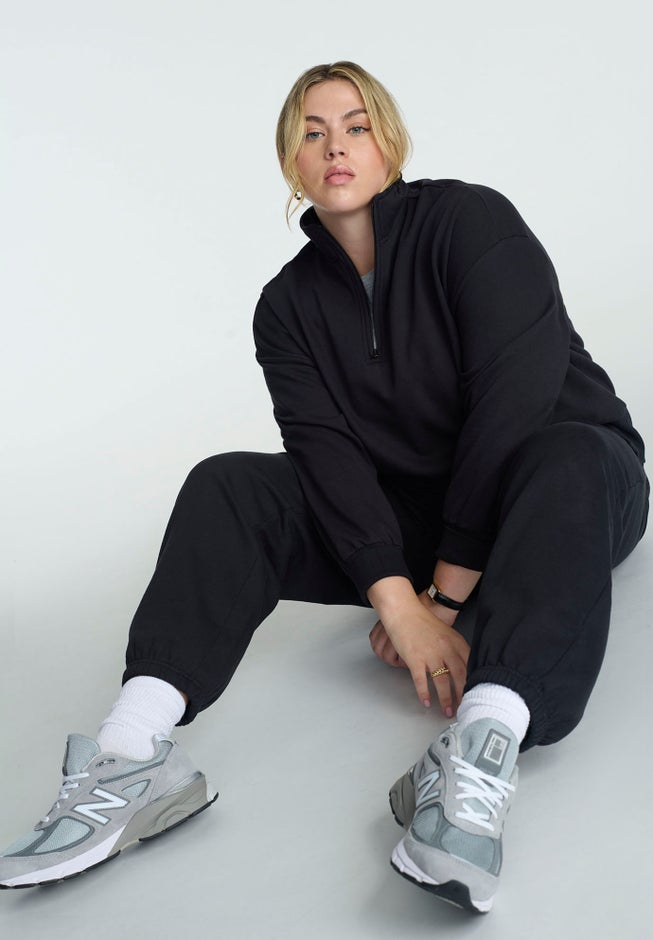 Knit Quarter Zip Collared Sweatshirt image number 1