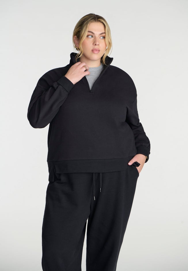 Knit Quarter Zip Collared Sweatshirt image number 0