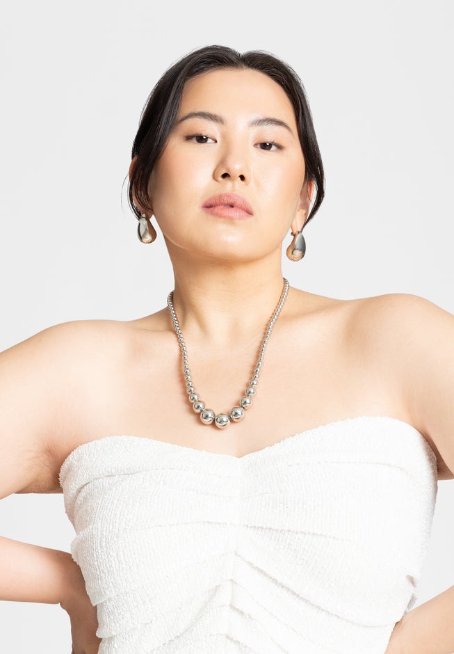 Variegated Ball Necklace image number 0