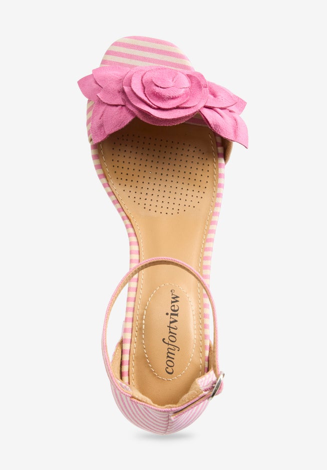 The Ona Sandal image number 4