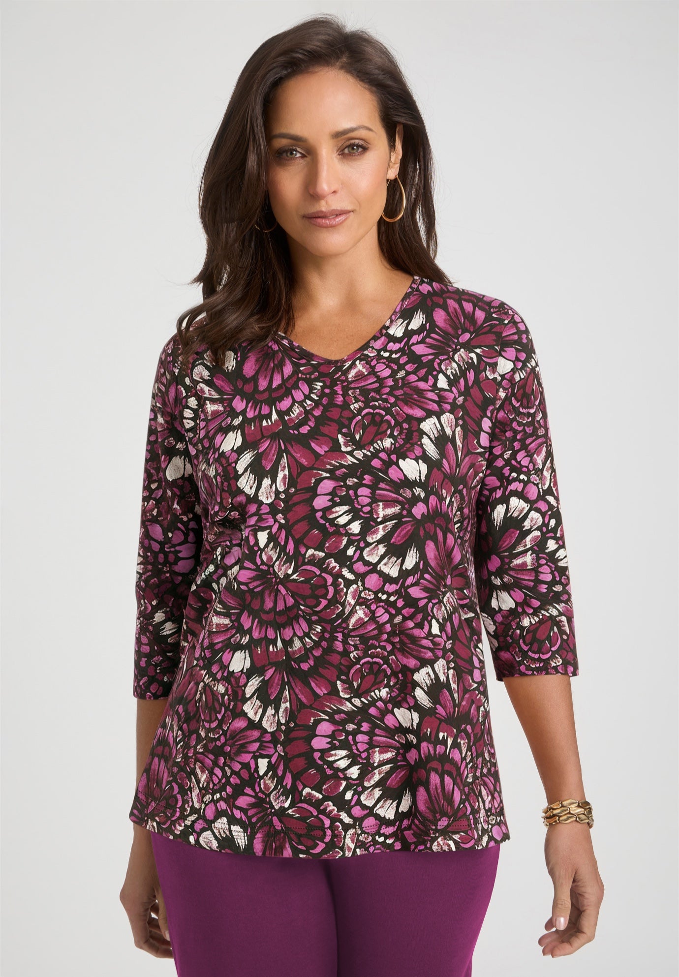 Stretch Cotton V-Neck Tee image number 1