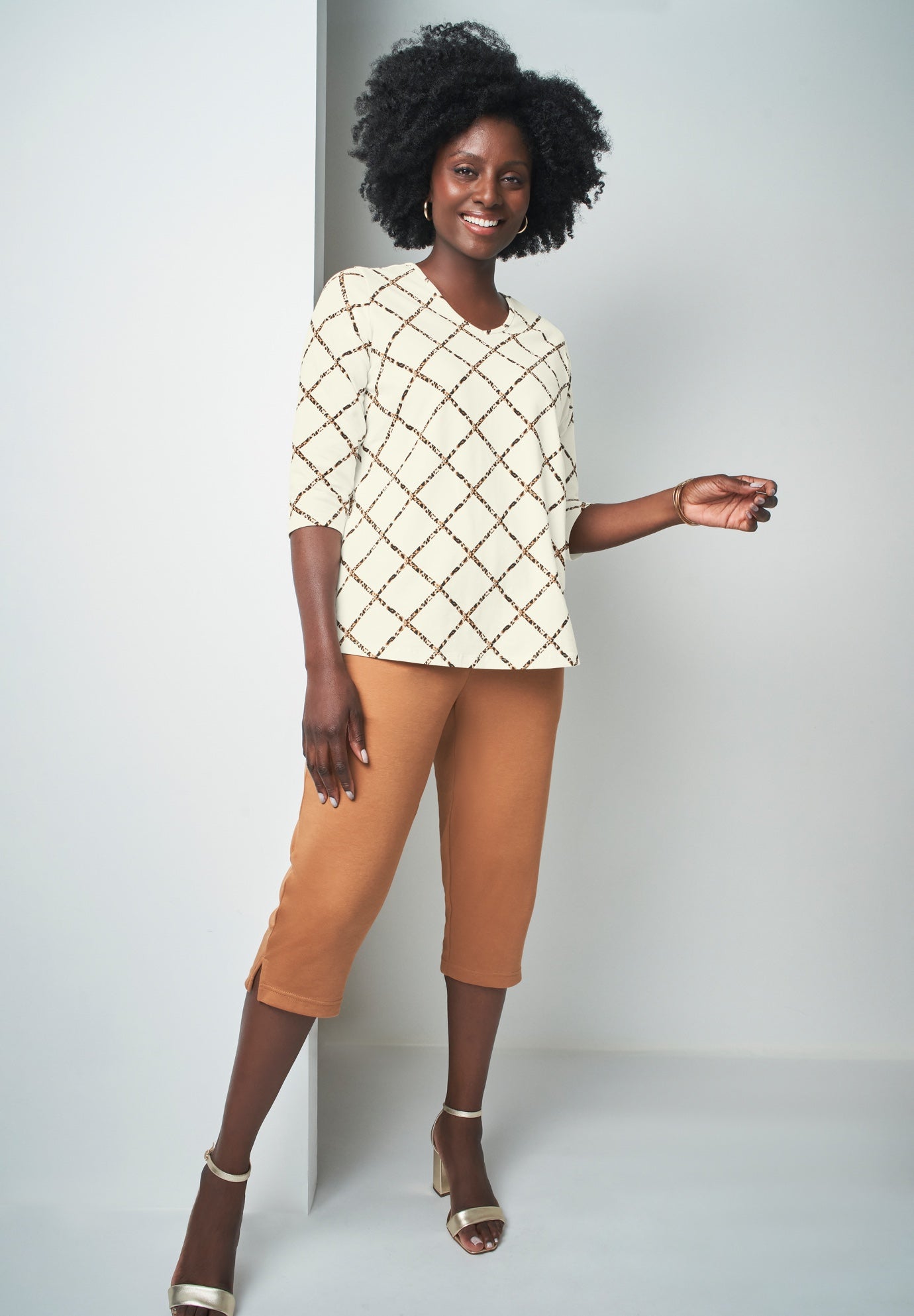 Stretch Cotton V-Neck Tee image number 0