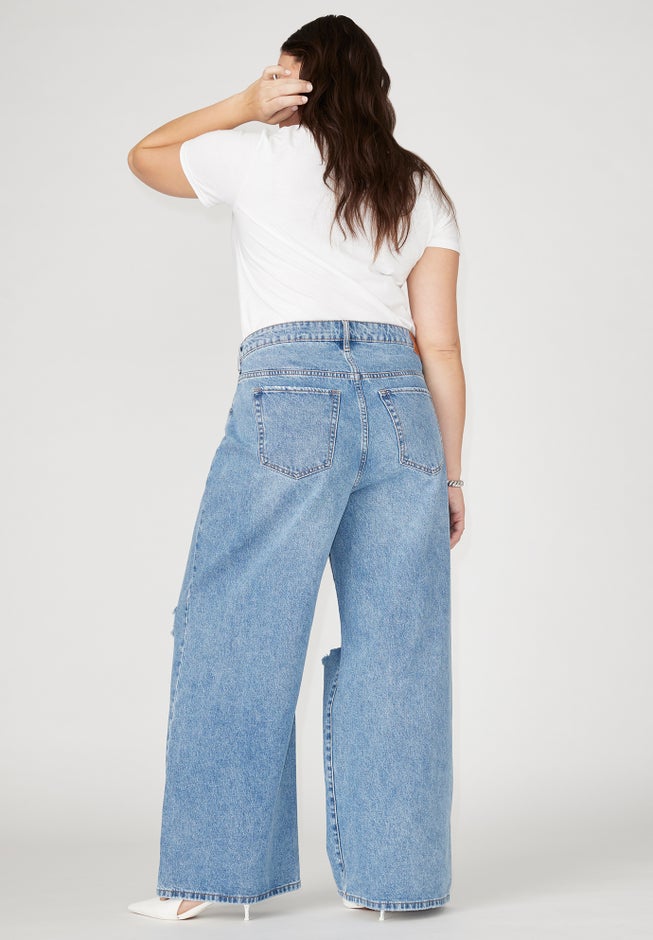 The Yvette Rigid Wide Leg Jean image number null