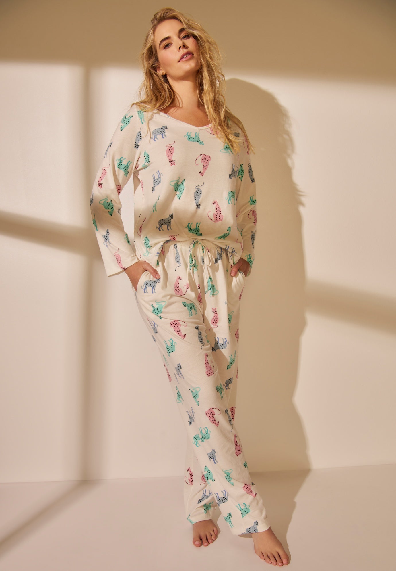 Avenue Body Three-Quarter Sleeve Pajama Set image number 3