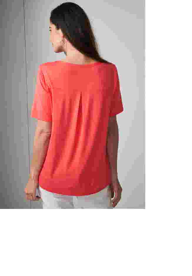 Uptown Refined Tee image number 1
