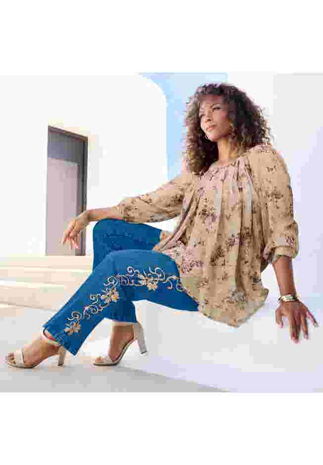 Whitney Jean with Invisible Stretch® image number 5