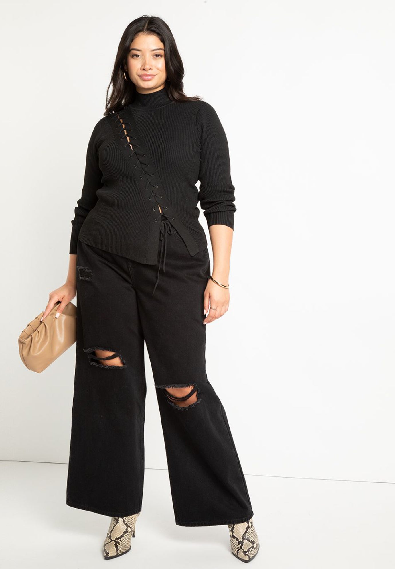 Wide Leg Distressed Jean image number 2