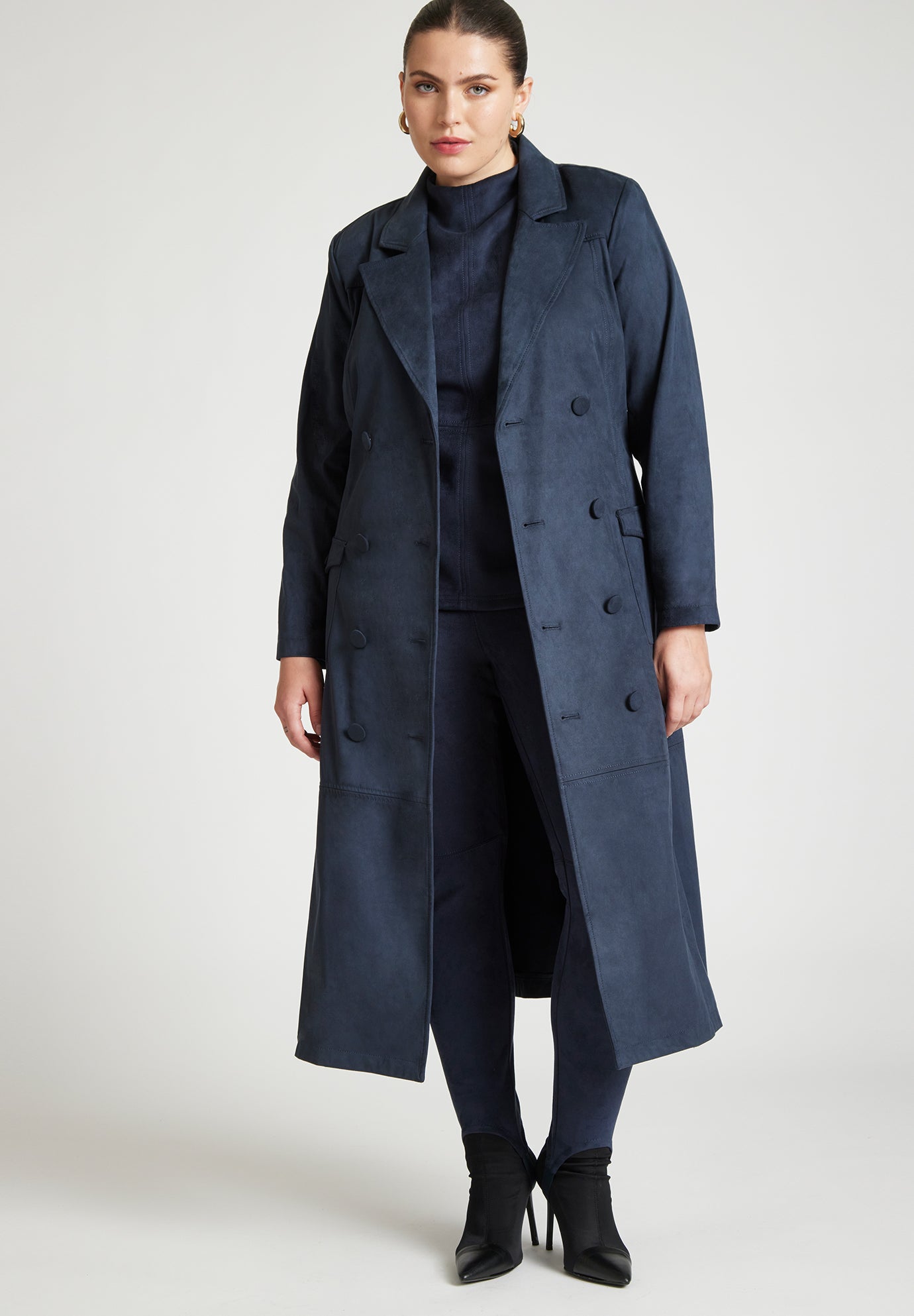 Barkwood x ELOQUII Faux Suede Leggings With Stirrups image number 4