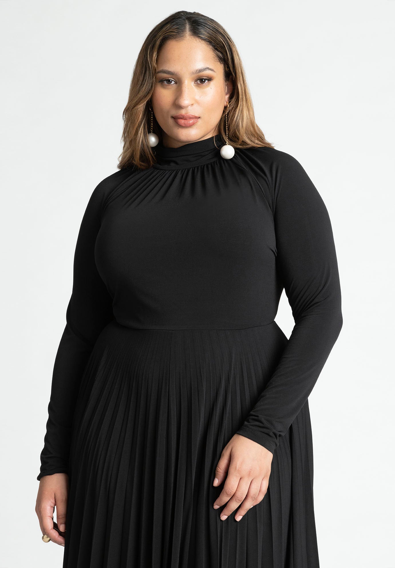 Pleated Skirt Raglan Dress image number 1