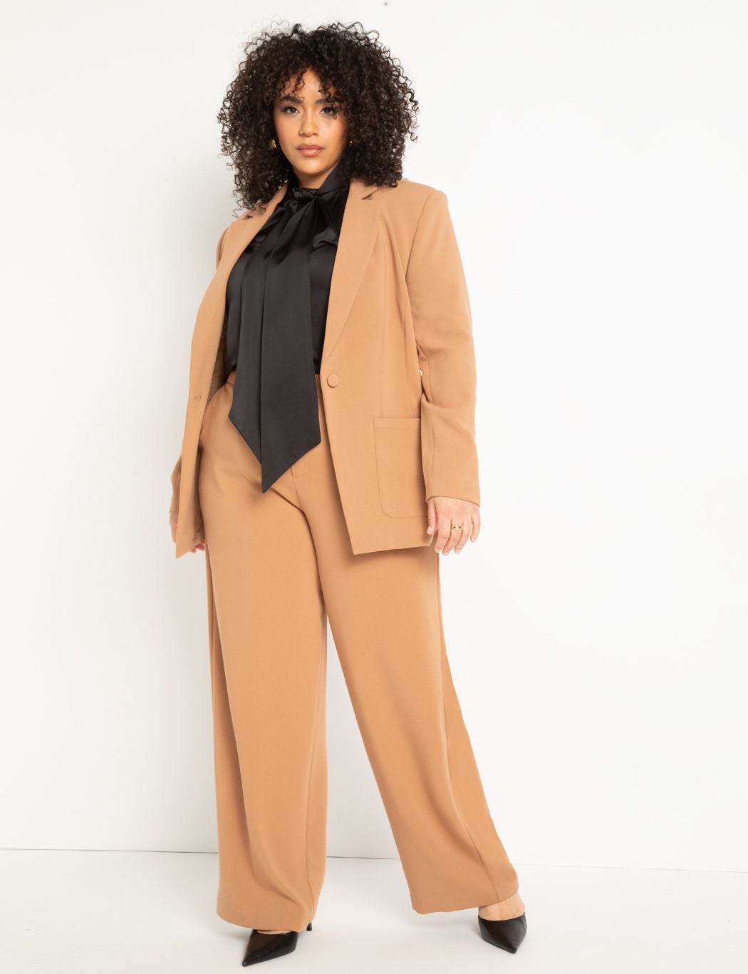 The 365 Suit Patch Pocket Blazer image number 2