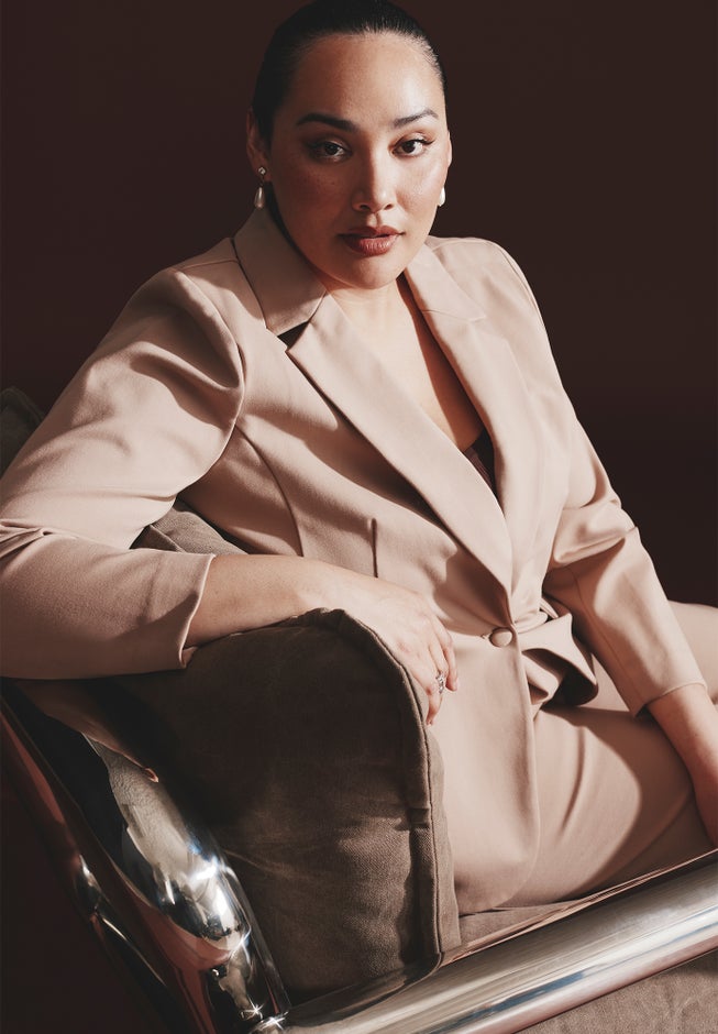 The Ultimate Stretch Long One Button Blazer image number 3