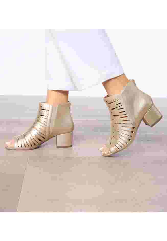 The Taylor Shootie image number 7