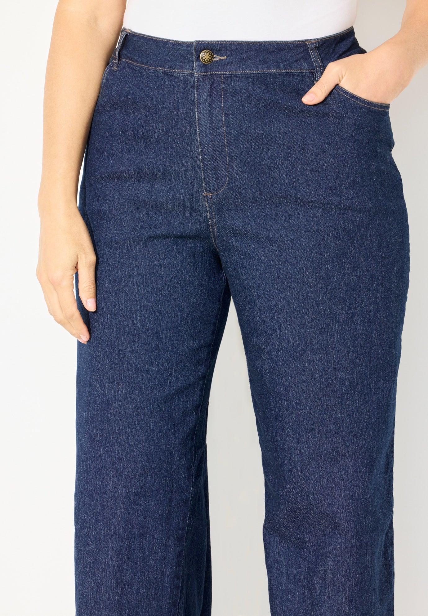 Right Fit&reg; Curvy Wide Leg Jean image number 3